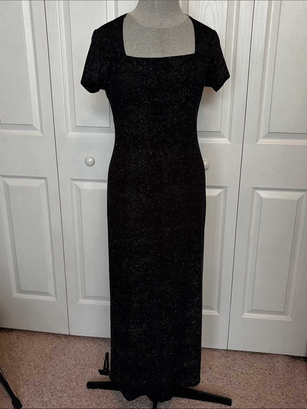 Delta Burke Black Sparkle Square-Neck Maxi Dress with Short Sleeves Stretch Med